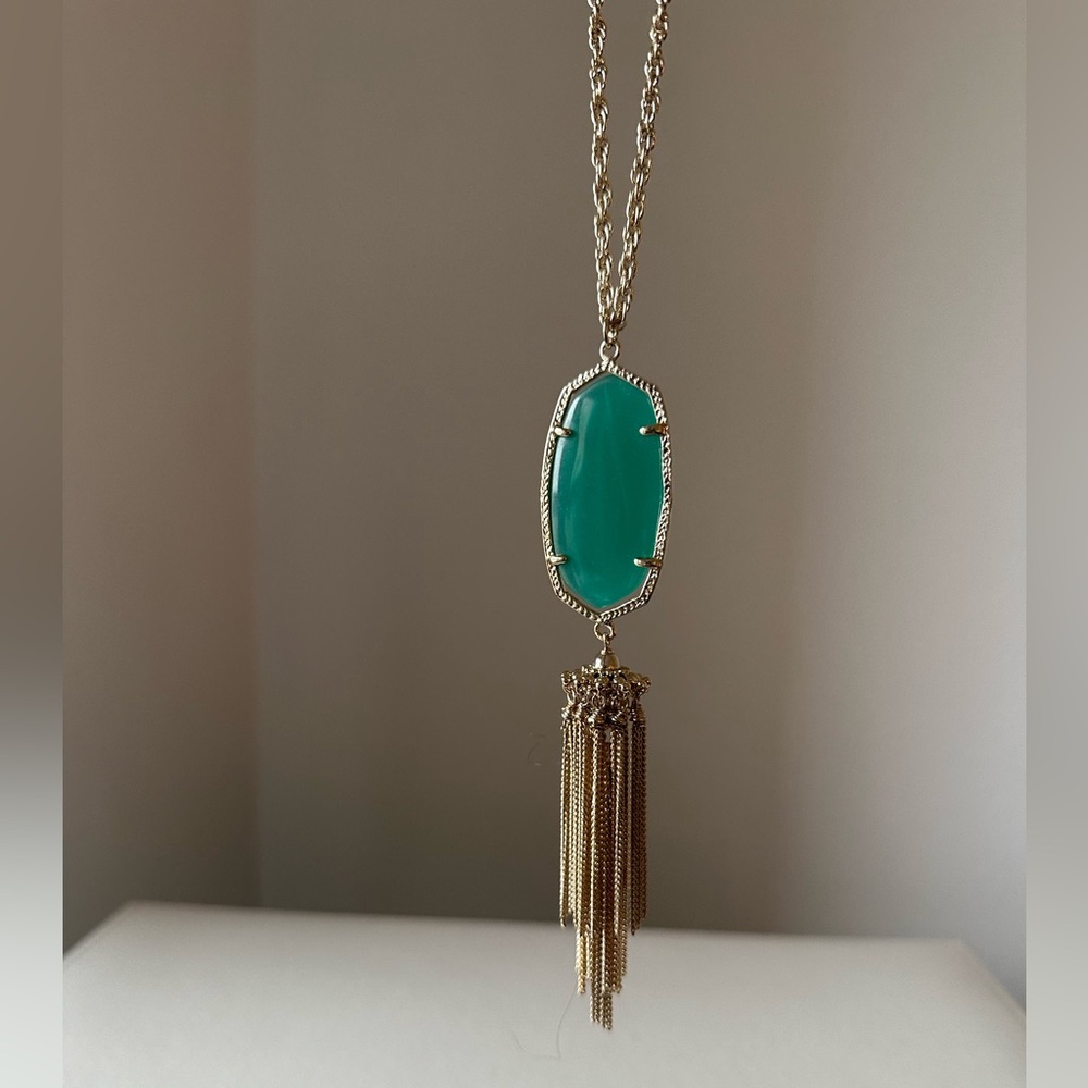 Kendra Scott Pendant